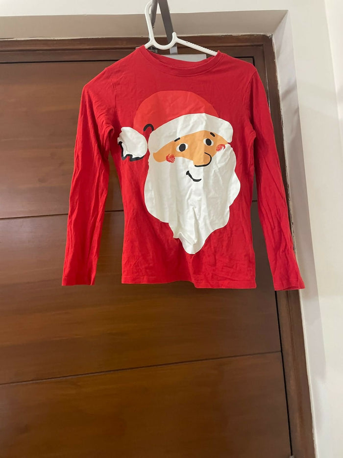 H&M 2-Piece Tulle Set for Girls – Stylish, Soft & Comfortable Party Outfit Combo H&M Red Father Christmas Printed Top – Soft, Festive & Comfortable Wear for Kids