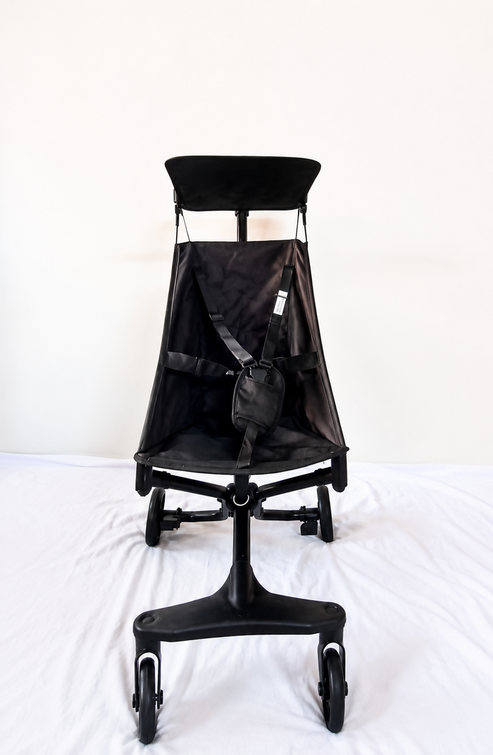Alalica YBL-16 Lightweight Baby Stroller B123 weighing 3.5 kg with a compact foldable design, comfortable seat, protective canopy, safety harness, and smooth wheels for convenient everyday travel.
