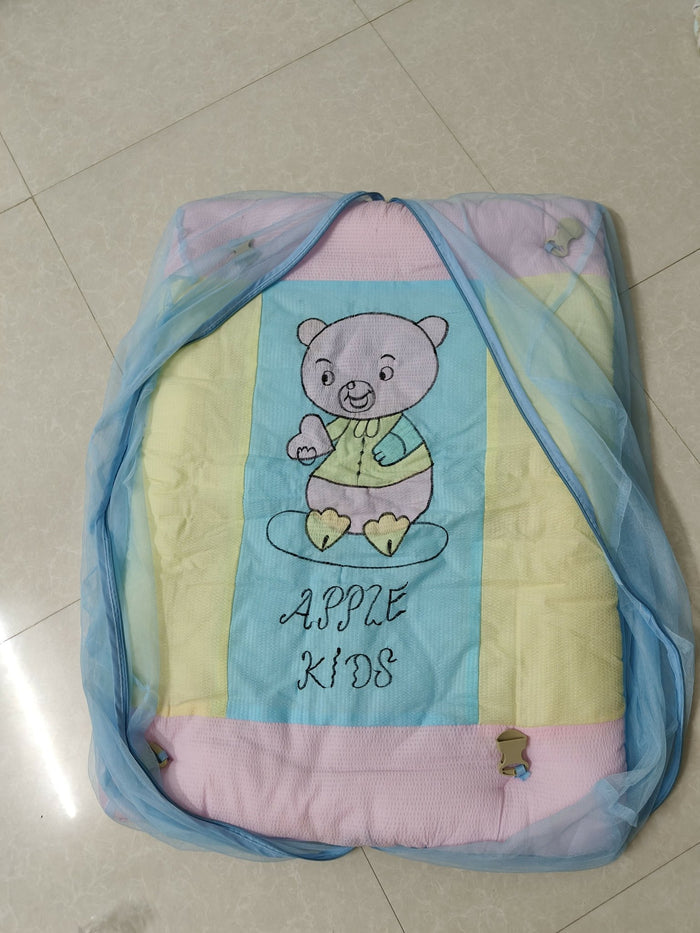 APPLE KIDS Play Gym Bedding with Mosquito Net