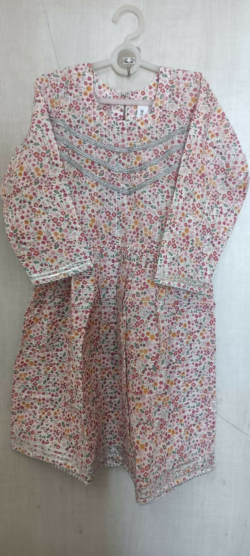 Make a statement with our Beautiful Floral Print Peplum Top and Garara Set, featuring intricate floral prints and luxurious fabric for a look that's both elegant and on-trend.