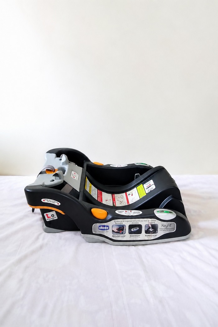 CHICCO  KeyFit 30 Infant Car Seat Stay-in-Car Base 4-30lb B130