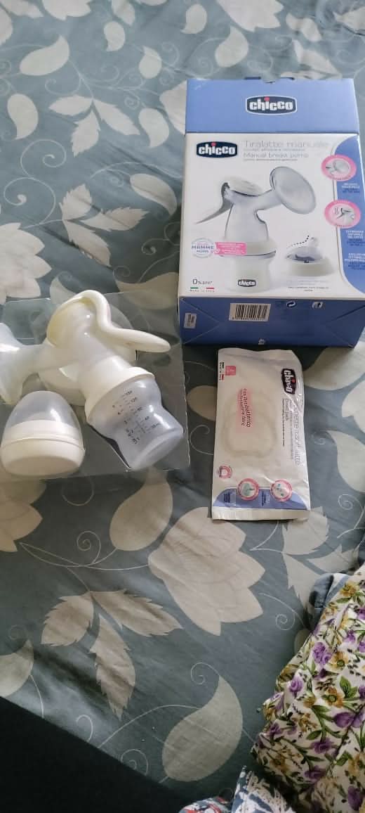 This breast pump is a gentle and effective solution for new mothers, designed to make expressing breast milk a comfortable and stress-free experience.
