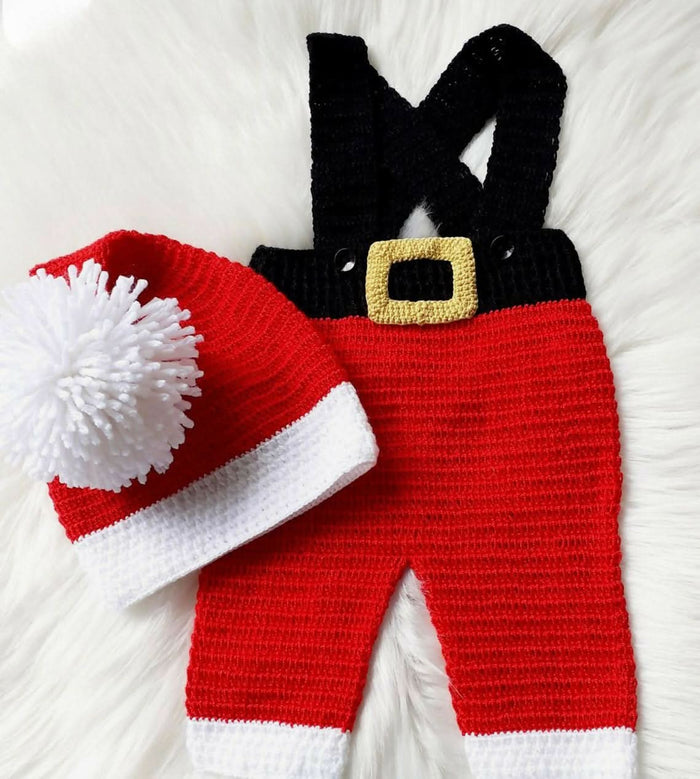 Cute cotton dungaree with matching cap for babies – soft, stylish, and comfortable.