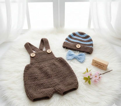 Crochet christmas baby romper, beanie and bow set