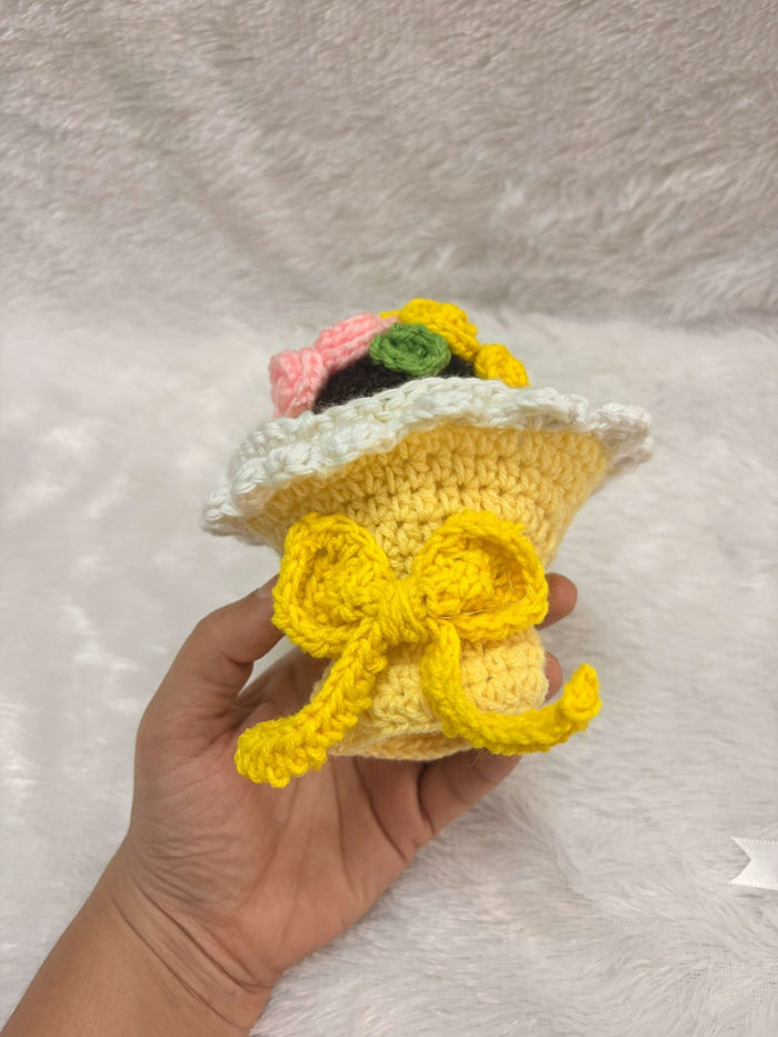 Crochet reversible doll flower bouquet.