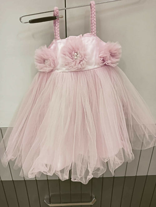 Stylish and Comfortable Frocks for Baby Girls – Ideal for Every Occasion.