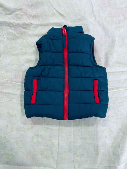 Half Winter Jacket – Lightweight, stylish warmth for everyday winter comfort.