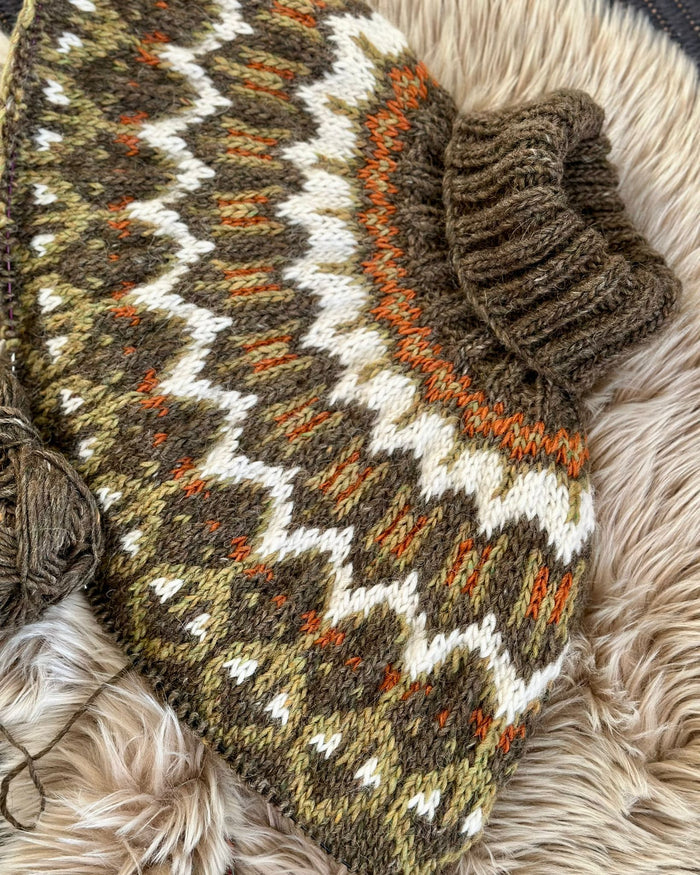 Halti - Knitted Sweater Pattern