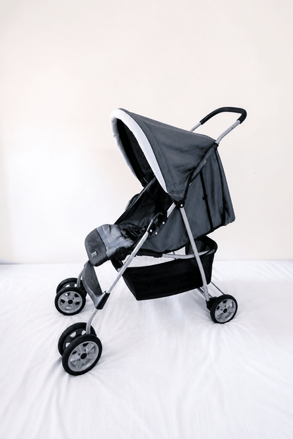 Hauck Baby Stroller Pushchair with reclining seat, adjustable canopy, 5-point safety harness, smooth wheels, foldable frame, and comfortable seating for safe and convenient everyday outings with babies and toddlers.