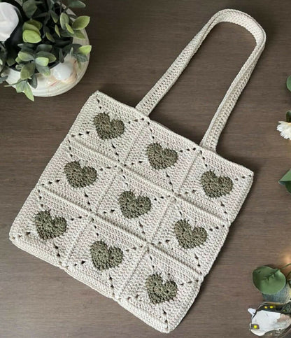 Heart shoulder bag – cute, stylish, and perfect for carrying your essentials with love.