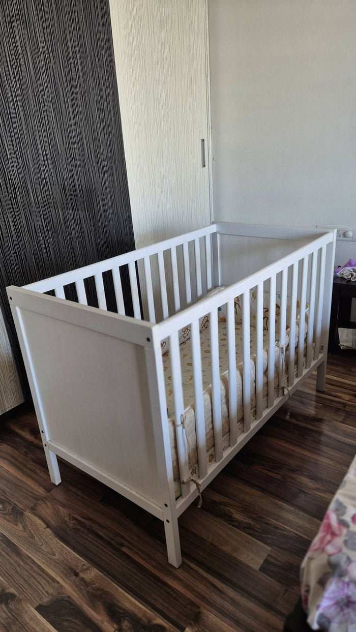 IKEA  SUNDVIK Crib/ Cot For Baby
