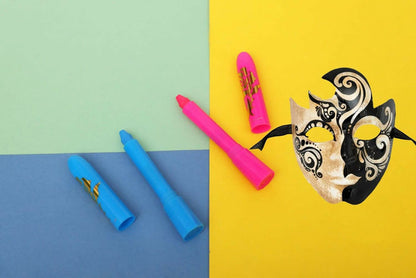 Family Fun Activity: you can paint face for your kids or makeup for each other in your family leisure time or when preparing for a theme party, which will definitely strengthen your family relationship