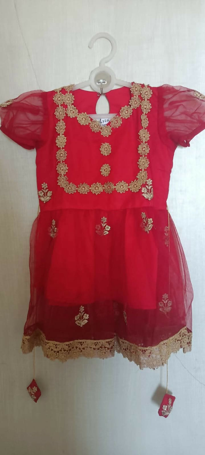 Dress your baby girl in style with our fashionable Kurta and Dhoti Set, designed for comfort and cuteness.