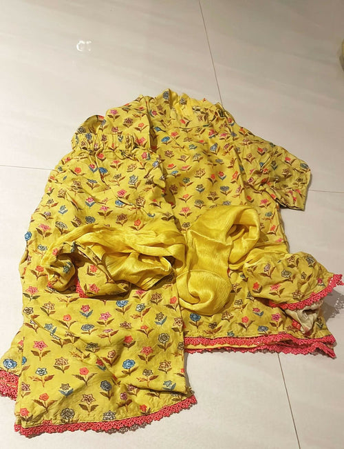 Experience traditional elegance with our Kurta and Sharara/Pant set for baby girls, designed for grace and style in every celebration.