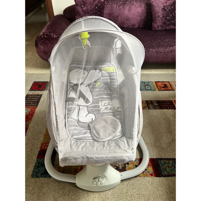 MASTELA 3-in-1 Deluxe Bassinet Swing in Some Used condition featuring a comfortable bassinet, gentle swinging motion, soft padded support, safety features, and versatile multi-function design for supervised soothing and relaxation.