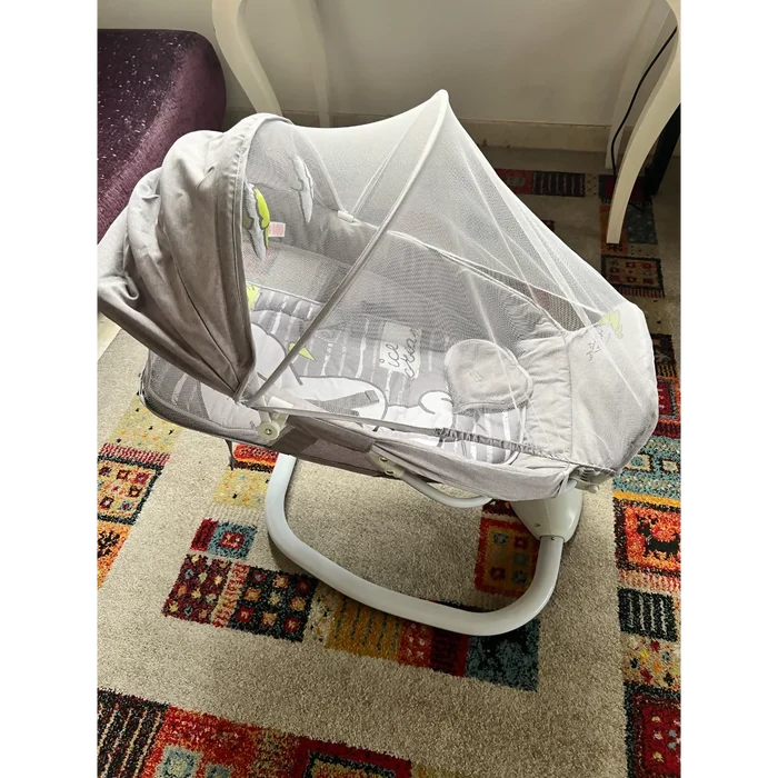 MASTELA 3-in-1 Deluxe Bassinet Swing in Some Used condition featuring a comfortable bassinet, gentle swinging motion, soft padded support, safety features, and versatile multi-function design for supervised soothing and relaxation.