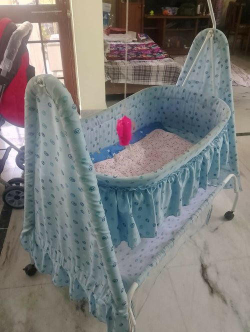 MEE MEE Baby Cradle With Swing