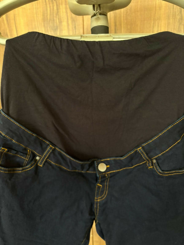 Comfortable and stylish Mothercare maternity jeans in dark blue – perfect fit for expecting moms size 16.