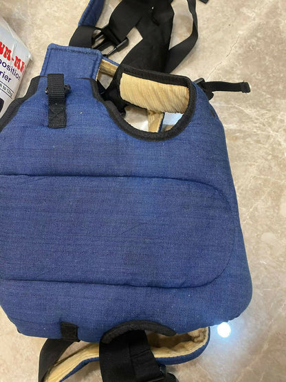 MUM AND ME Hauck 4-way baby carrier – safe, comfortable, and versatile for parents on the go.