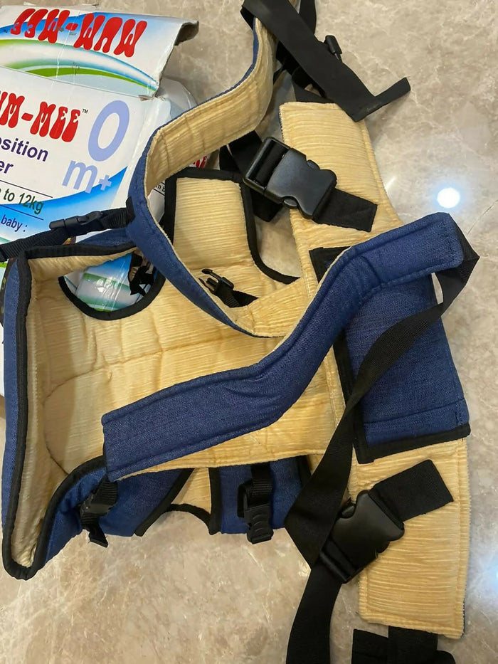 MUM AND ME Hauck 4-way baby carrier – safe, comfortable, and versatile for parents on the go.