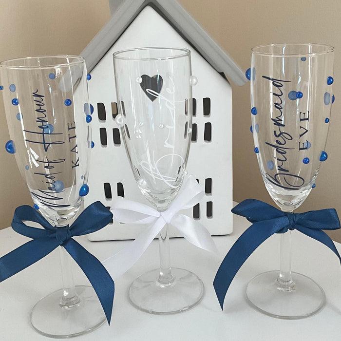 Personalised wedding champagne flutes with pearls and ribbon- bride champagne glass