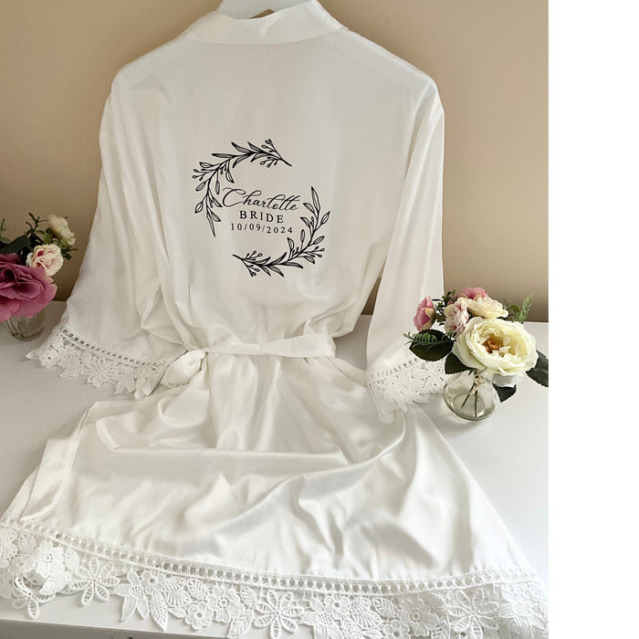 Personalised Wreath Lace Bridesmaid Robe | Custom Bridal Party Gift