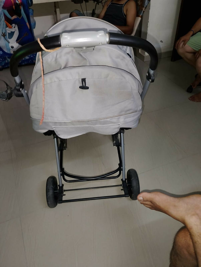 R for Rabbit Chocolate Ride toddler pram with reclining seat, foldable design, safety harness, adjustable canopy, smooth wheels, and comfortable travel support for babies and toddlers.