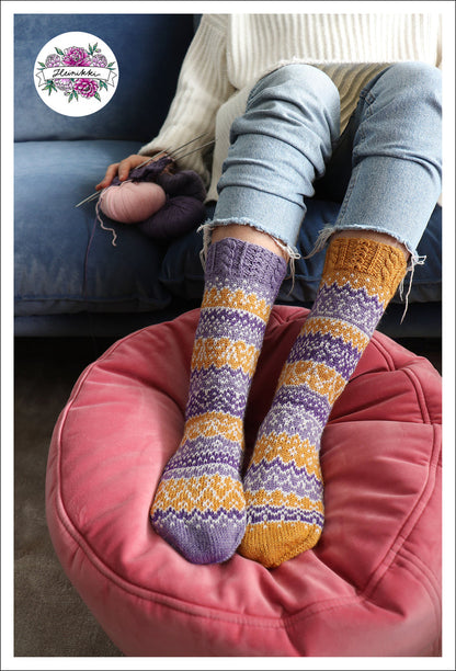 Runotyttö - Knitted Sock Pattern
