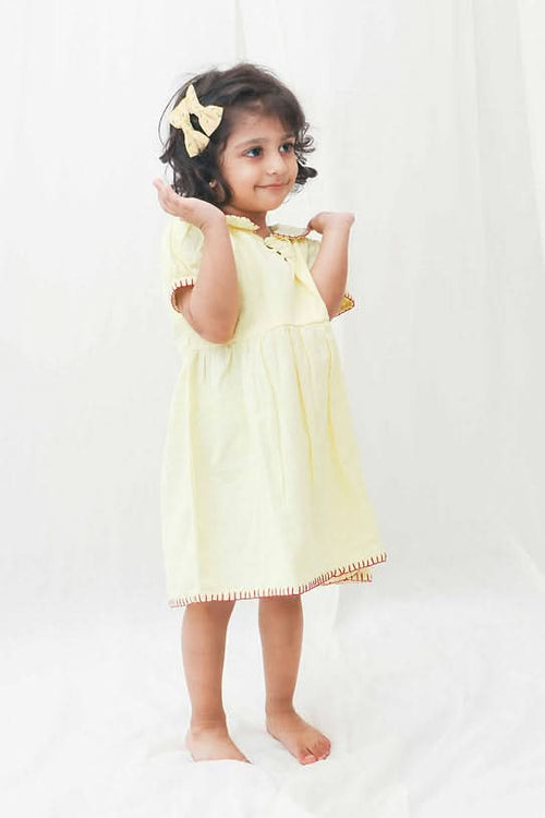 Discover soft and stylish 100% cotton frocks for little girls, ideal for comfort and charm in every twirl!