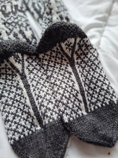The Q - Knitted Sock Pattern