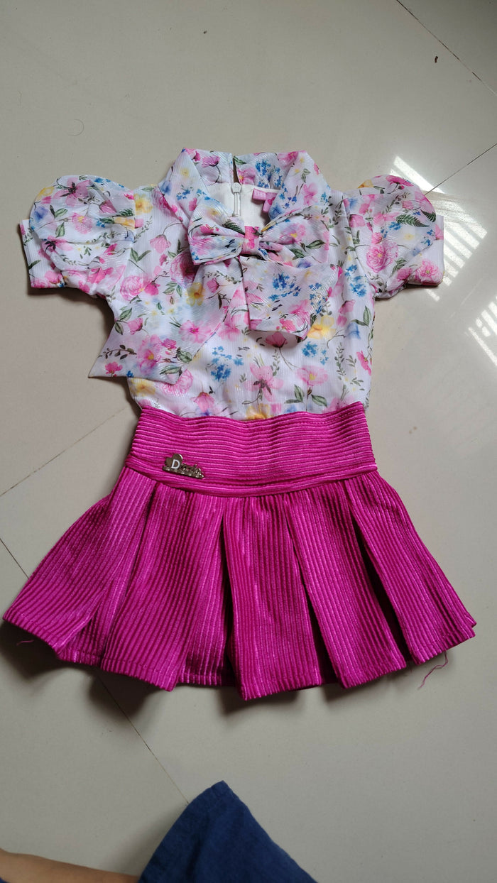 Top & Shorts Set of 2 for Baby Girl featuring two cute coordinated outfits with comfortable fabric and stylish designs for everyday wear, playtime, outings, travel, and casual occasions.
