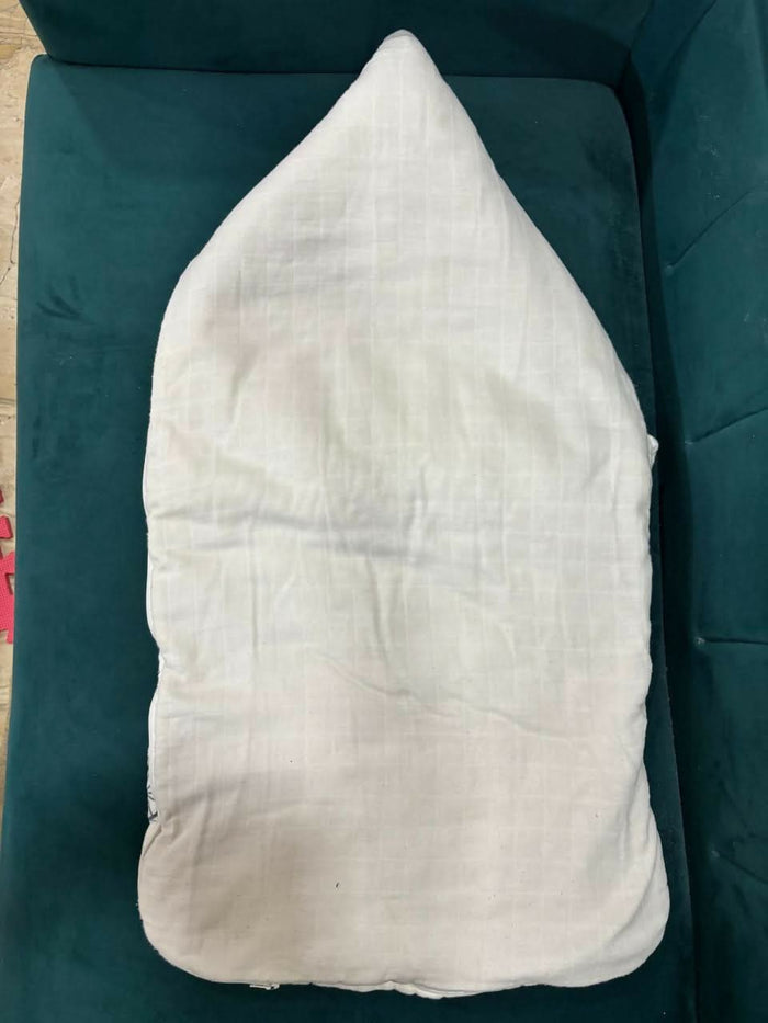 ZOEY muslin cotton carrier nest/sleeping bag – soft, breathable & convertible for newborns up to 6 months.